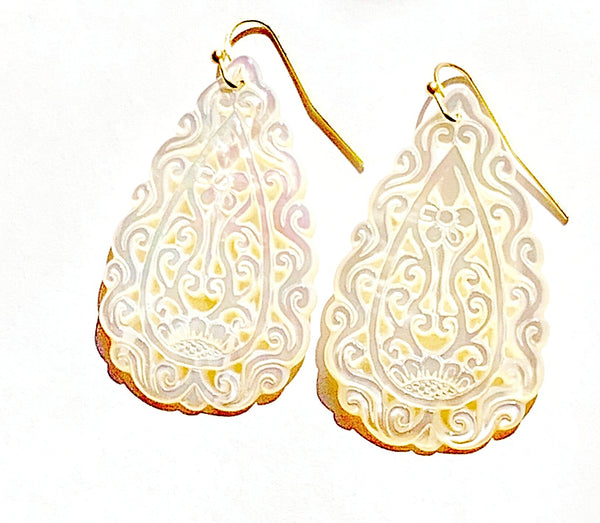 Lace Mother of Pearl Lattice Earrings - Large